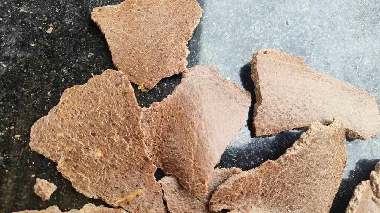 GN OIL CAKE 5 RS THICKNESS QUALITY